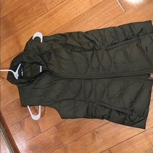 Women’s Northface Vest